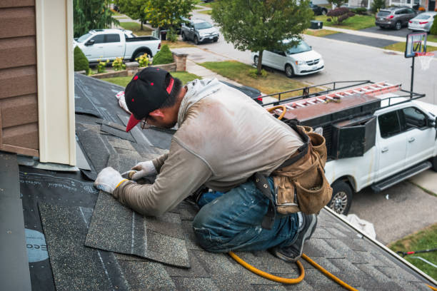 Professional Emergency Roof Repair technician working in Albany, IL